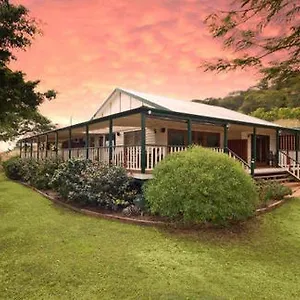  Lodge Homestead And Country